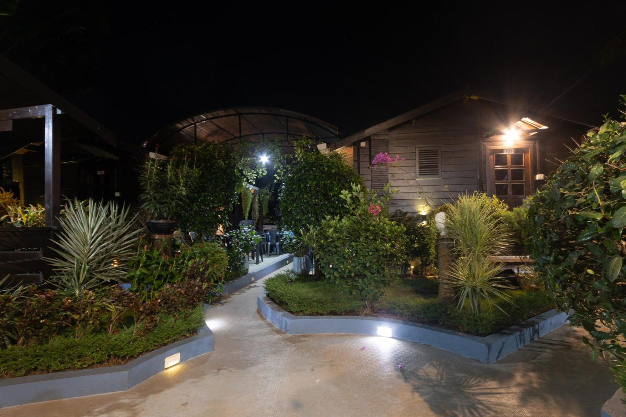Sal Riviera Hotel Cavelossim Exterior foto